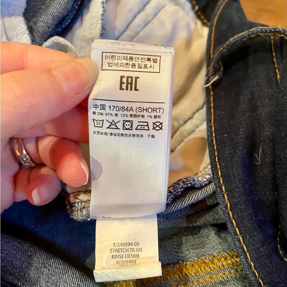 💥GAP True Skinny Dark Wash Mid-Rise Jeans💥 - Picture 7 of 13